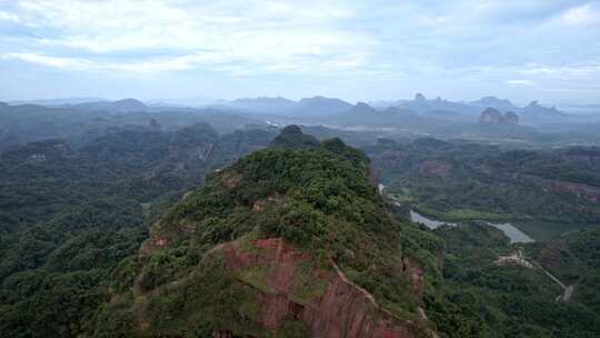 航拍韶关丹霞地貌 丹霞山阳元峰长老峰景区