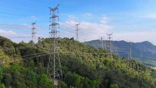 建在山上的特高压输电线电网航拍合集