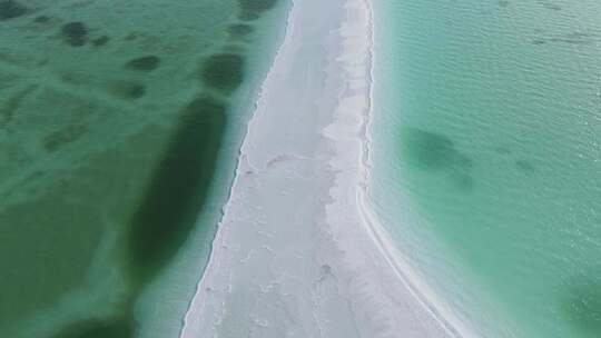 青海翡翠湖航拍美景