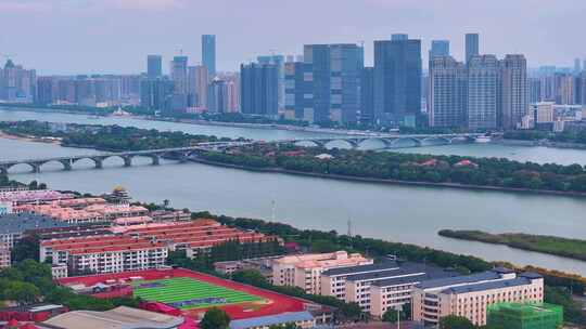 湖南长沙岳麓区湘江橘子洲风景区航拍城市风