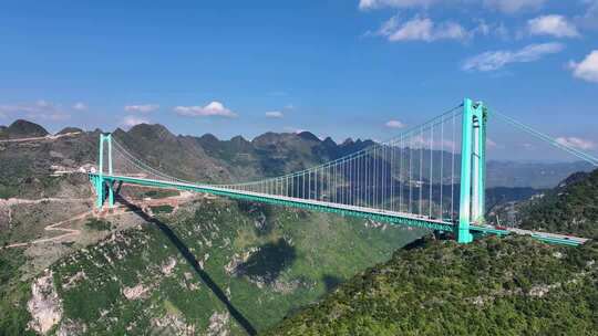 壮丽山河悬索桥 花江峡谷大桥9月16日