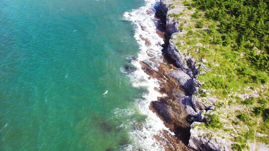 悬崖海浪 海岸线