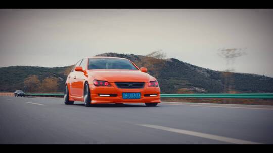 急速行驶橙色汽车广告合集视频素材模板下载