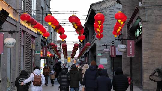 北京前门新年春节游客节日气氛