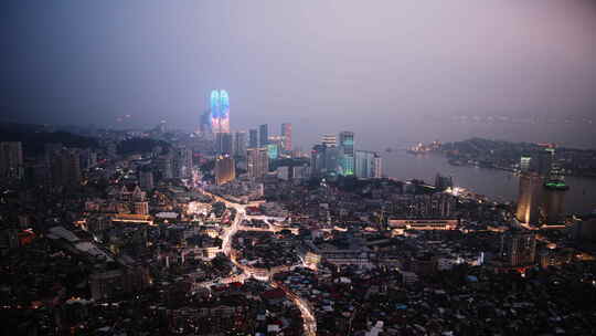 厦门夜景中山路双子塔中华城街道