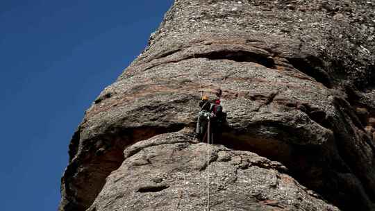 登山者攀岩视频素材模板下载