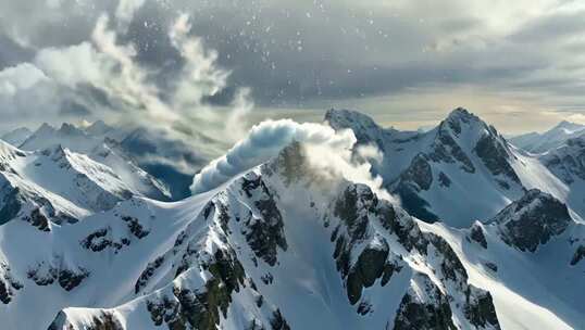 雪山自然风光全景