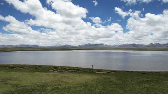 自驾西藏麦地卡湿地湖泊航拍 高清原片视频素材模板下载