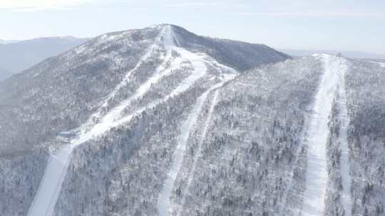 航拍黑龙江亚布力滑雪场冬季风光风景