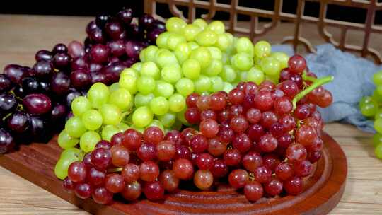 新疆三色葡萄