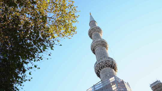 伊斯坦布尔苏丹艾哈迈德·卡米清真寺尖塔视频素材模板下载