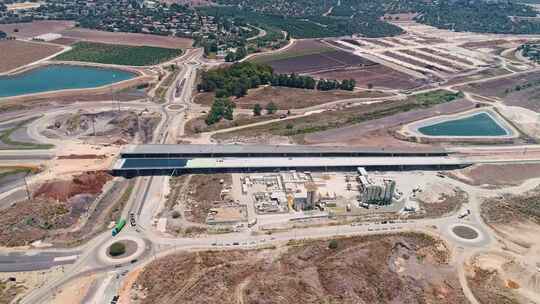 新建公路架空