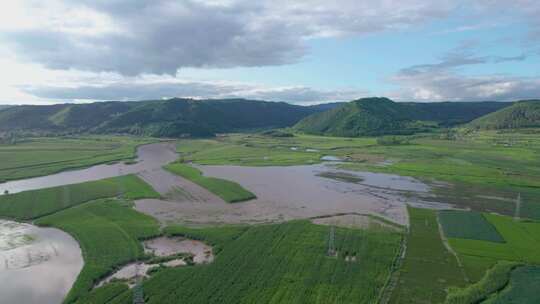 4k航拍雨后被淹的农田