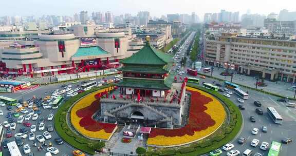 西安钟楼城市交通全景