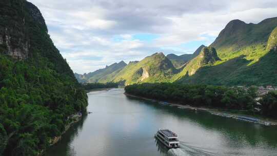 桂林山水甲天下大美山河壮丽广西