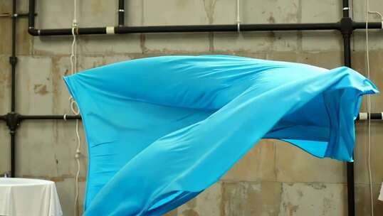 蓝色布料飘动素材