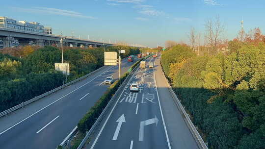 iPhone拍摄的高速公路车流延时