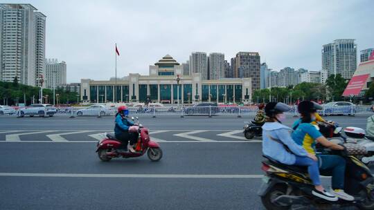 广西南宁民族大道街景