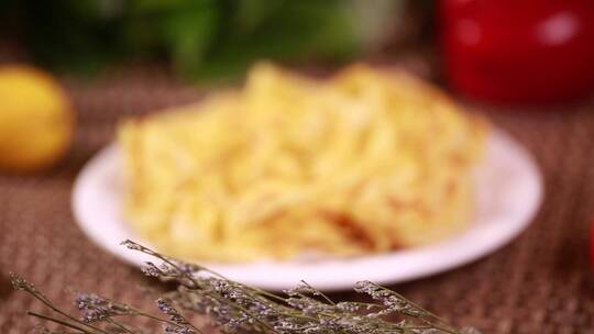 螺丝转饼千层饼烙饼