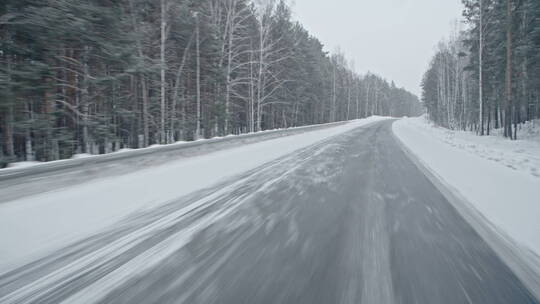 冬天开车旅行视频素材模板下载