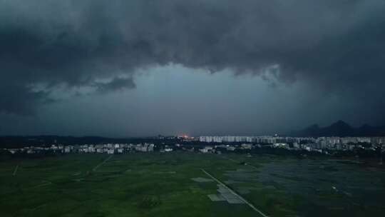 桂林水平雷暴积雨云气候