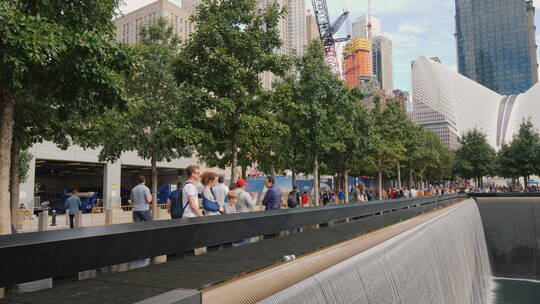 纽约9/11纪念馆倒影池