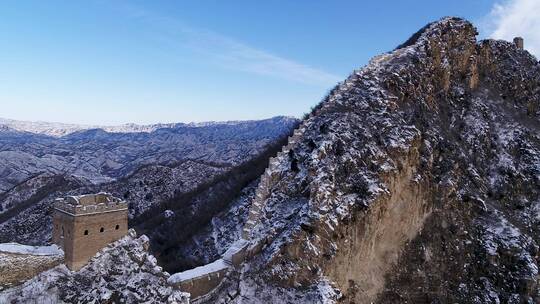 雪后的长城震撼雪景航拍