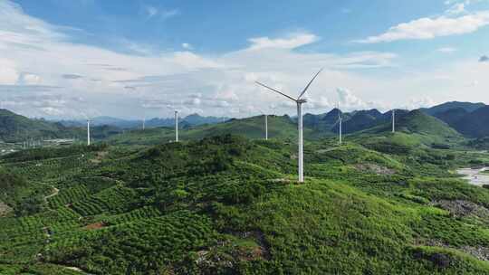 航拍蓝天白云青山绿水清洁能源风力发电