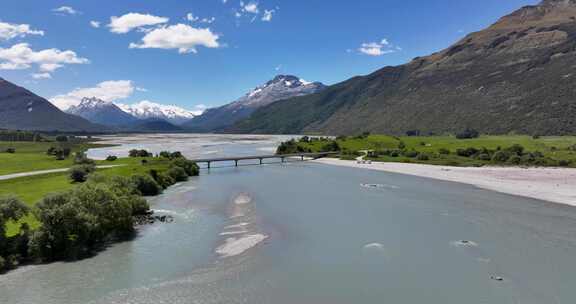 航拍新西兰格林诺奇河流自然风光