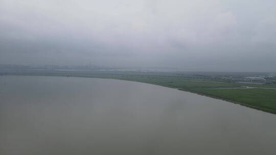 航拍长江湖南岳阳段风景