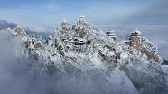 河南老君山景区雪后云海民宿航拍