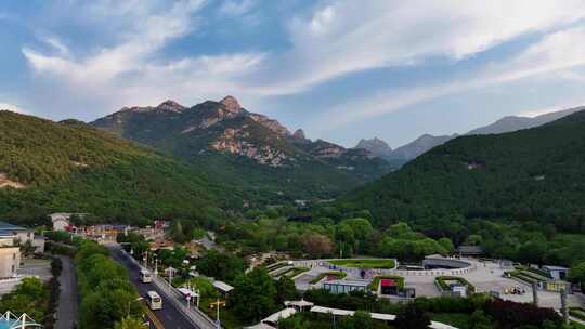 初夏的泰山天外村