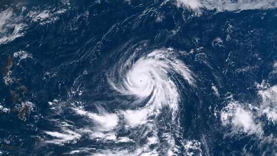 来自海洋的台风、飓风旋涡，气候变化视频素材模板下载
