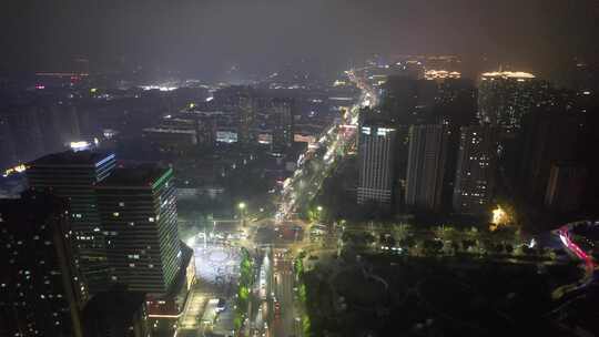 夜晚繁华热闹的商业街夜景俯瞰