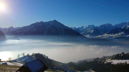 航拍高山云雾 阿尔卑斯山