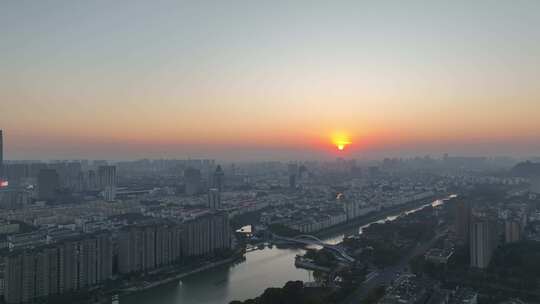 4K航拍昆山城市冬日日落风光建筑大景