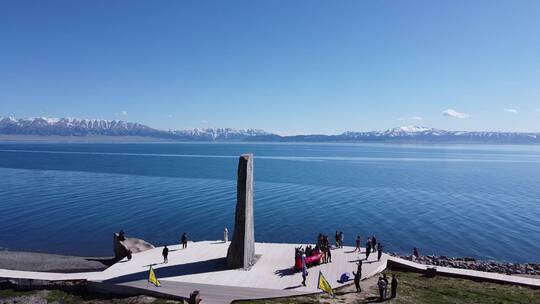 航拍新疆风光赛里木湖冬季风光