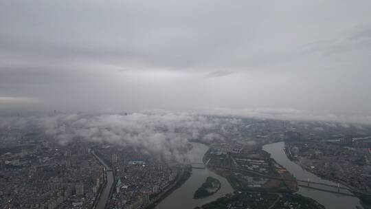 雨后的河流航拍