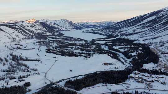 新疆阿勒泰地区喀纳斯景区雪景航拍