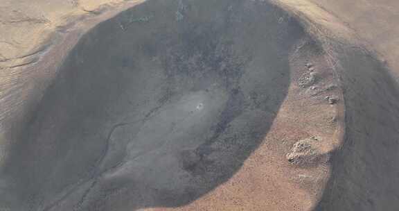 内蒙古马蹄山火山口航拍