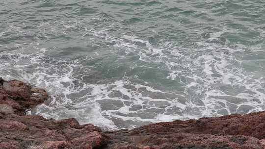 深圳海岸线-大梅沙礁石风起浪涌