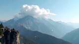 白云岩山水风景4k粒子背景视频高清在线视频素材下载