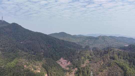 连绵起伏巍峨大山航拍