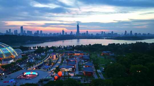 南京玄武湖金陵style街区夜景