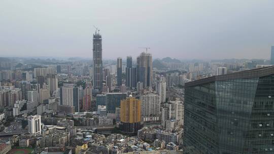 航拍贵阳城市在建高楼吊塔