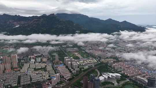 雨后的泰安