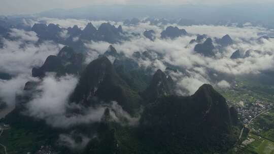 桂林山水鸟瞰图大气宏伟群山云海云雾