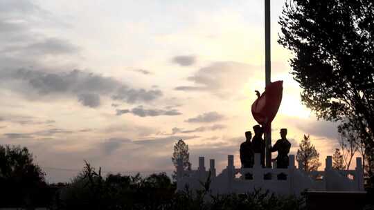 战士清晨升国旗