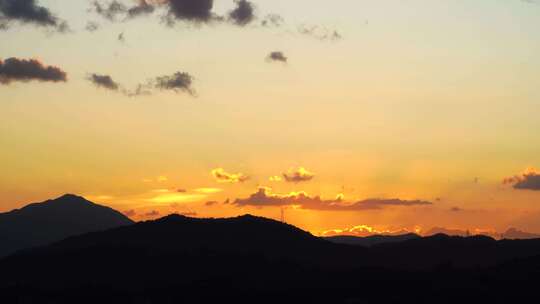 太阳下山延时夕阳山峰日落山脉傍晚夜幕降临