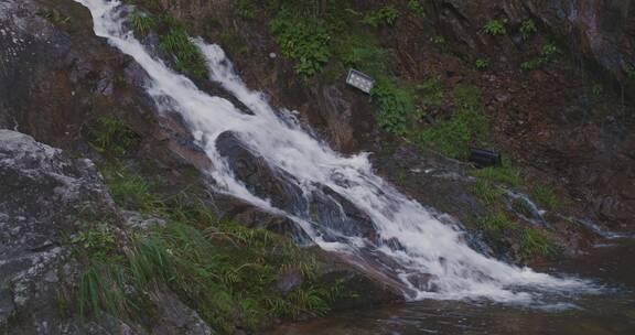 4K湖北罗田大别山薄刀锋瀑布溪流自然风光